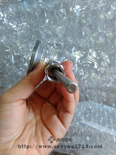 什么時候安裝雙金屬溫度計需要用內螺紋接頭？